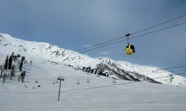 Skiing, snowboarding, and the world's second-highest cable car. Safari Sutra pro tip: We'll help you skip the queues for the Gondola!